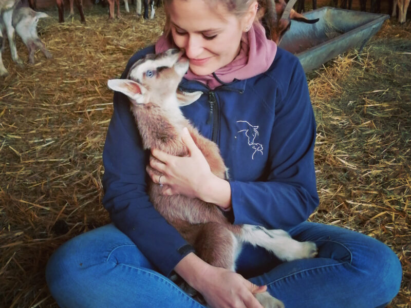 Manon Daudé - Ostéopathe Animalier